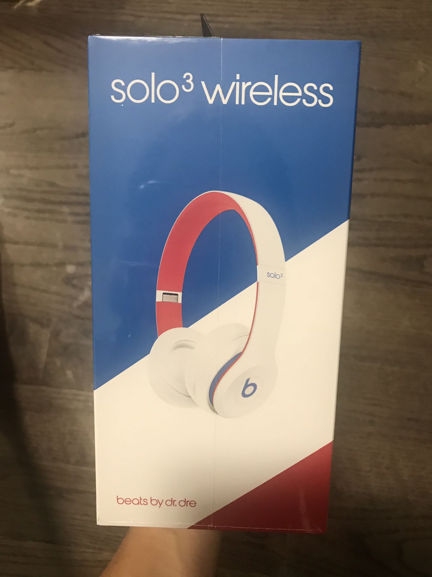 Beats Solo 3 wireless headphones NEW