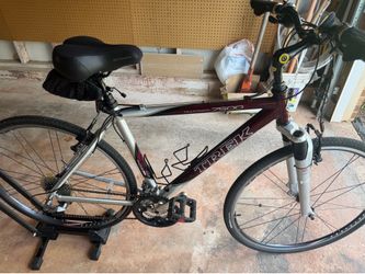 Trek 7500 Multitrack super light custom aluminum frame size 18’