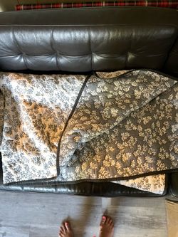 Queen bedspread quilt