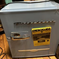 Frigidaire Blue Mini Fridge 