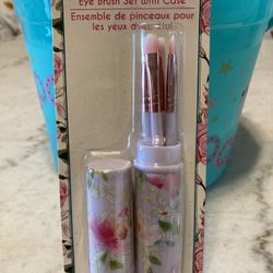 4 Sets Of Make Up Brushes $10