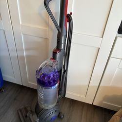 Dyson pet  Ball Vacuum 