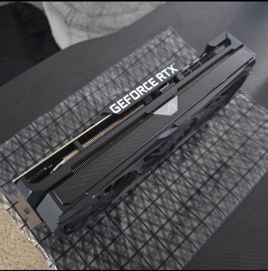 ASUS ROG Strix RTX 3070 Ti OC
