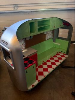 American girl doll Airstream trailer