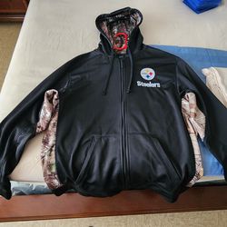 NEW NEVER WORN MENS SIZE LARGE PITTSBURGH STEELERS CAMO HOODIE