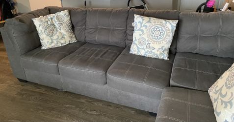 Sectional couch left side chaise