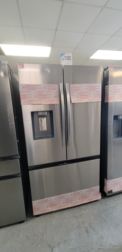 LG French Door Fridge – Stainless, Water Dispenser + Ice Maker