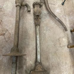 Antique Hand Well Water Pump 