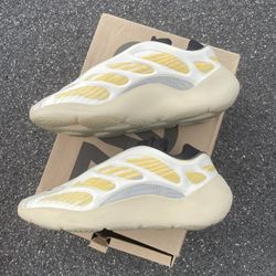 Yeezy 700
