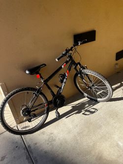 Roadmaster granite peak pedal bike