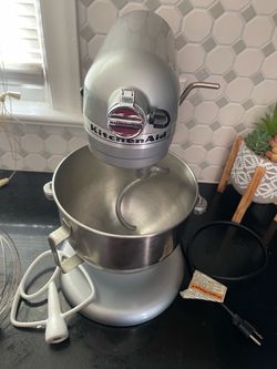 KitchenAid Stand Mixer with Bowl and Dough Hook