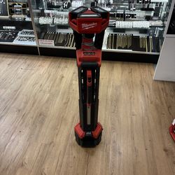 Milwaukee M18 Tower Light 208117/14