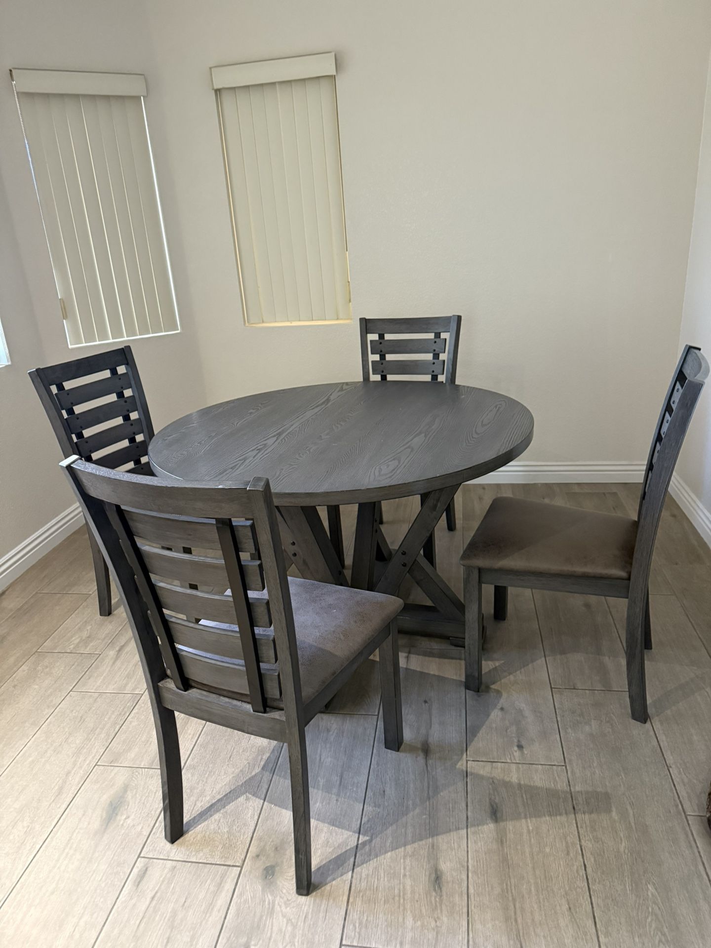 Kitchen Table and Chairs