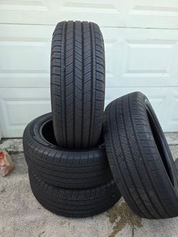 225/55R19 Michelin Primacy A/S tires