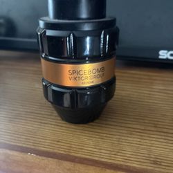 Victor And Roff  Spice  Bomb