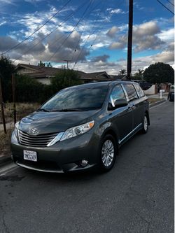 2013 Toyota Sienna