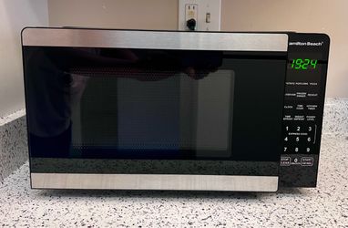 Hamilton Beach Microwave 0.9cu