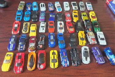 50 Hot Wheels