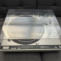 VINTAGE TECHNICS SL-1600MK2 RECORD TURNTABLE