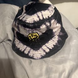 Tye dye smiley face bucket hat