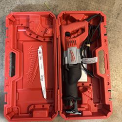 Milwaukee 12 Amp SAWZALL Reciprocating Saw with Case