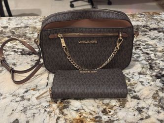MICHAEL KORS Jet Set Large Logo Crossbody Bag With Wallet