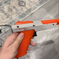 Nintendo 1985 Blaster For Duck Hunt