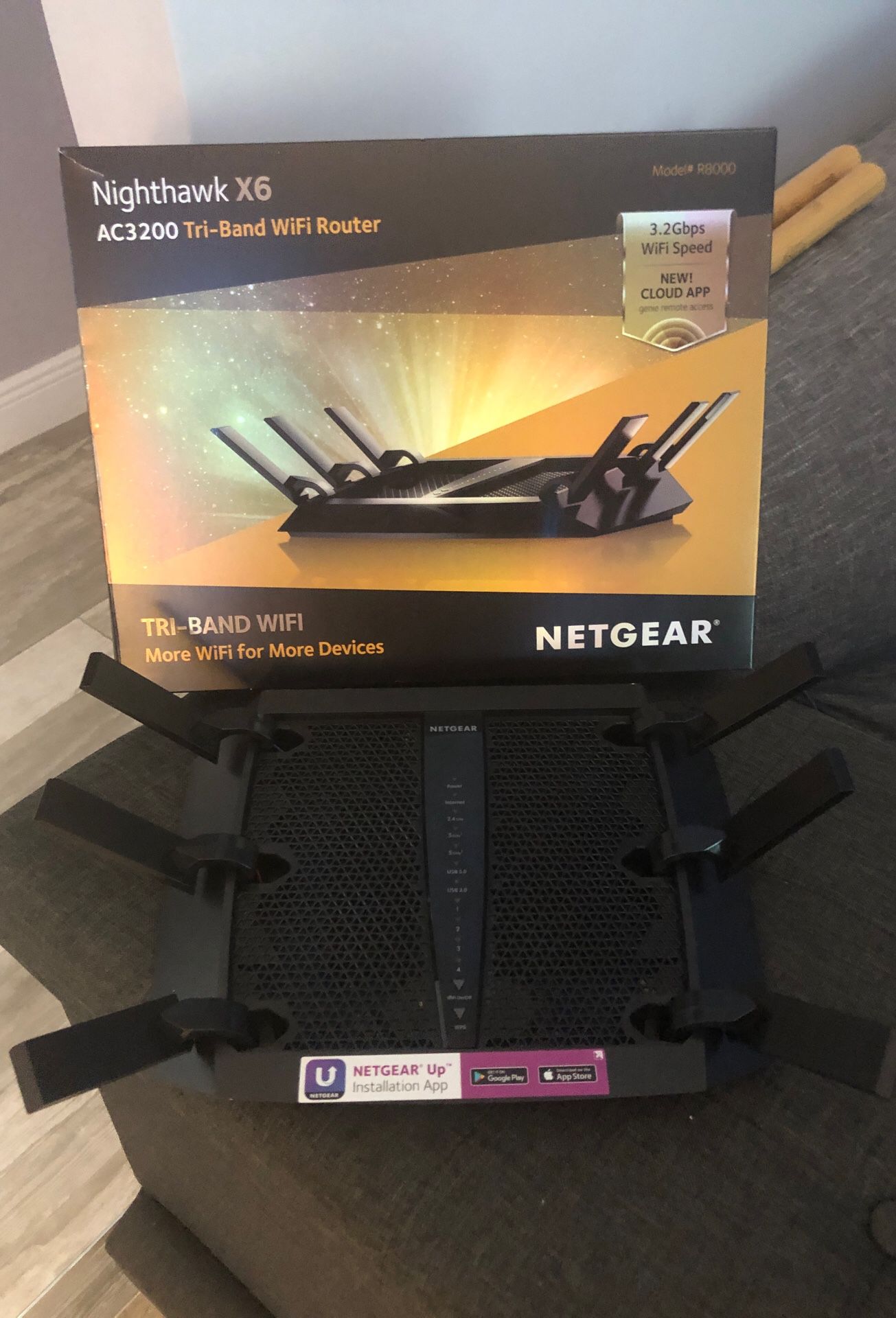 NETGEAR Home Tri-Band Gaming Router (AC3200) (R8000)