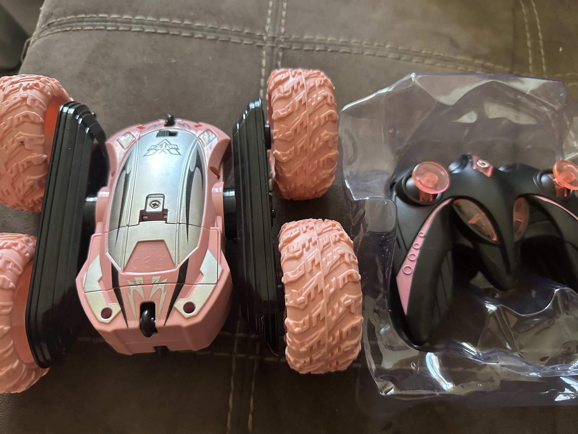 000 double sided stunt car Box is damaged. Opened it up to take photos