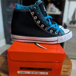 New 
Size 6Y Youth
Collection'O Lace Up Fashion Sneaker Blue Black White Chuck's