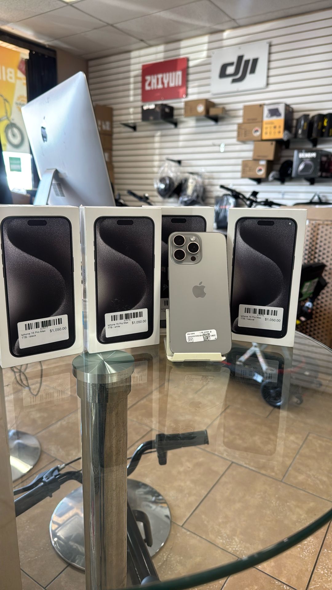 iPhone 15 Pro Max 1TB ( Payments Available) Unlocked