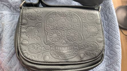 Loungefly black Skull bag