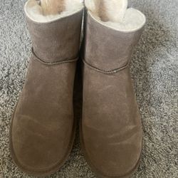 Bearpaw Women’s Boots Size 13W