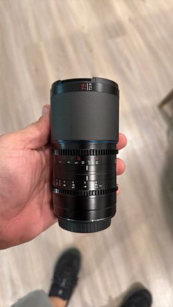 Sirui 75mm T2.9 Anamorphic Lens