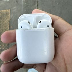 Apple AirPods