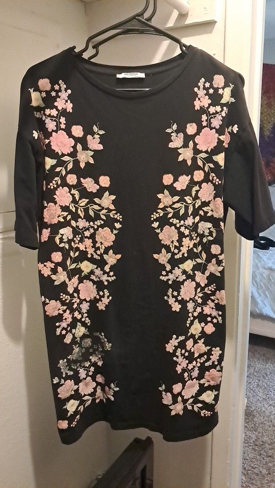 T Shirt Dress Small Can Fit Med 