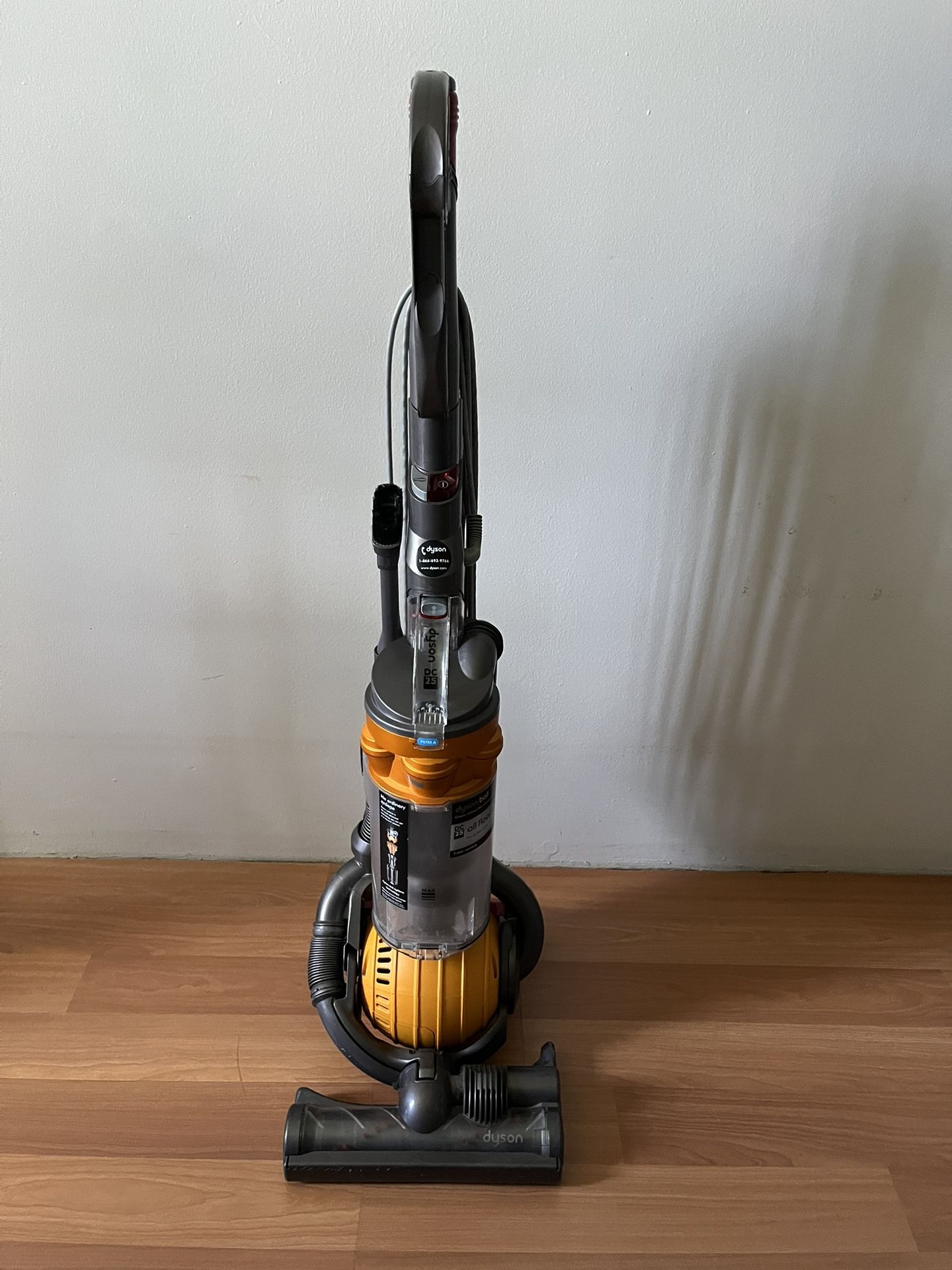 Dyson DC25 Vacuum Cleaner 
