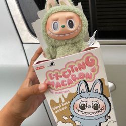 Exciting Macaron Labubu