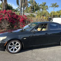 BMW 535i Black Sedan