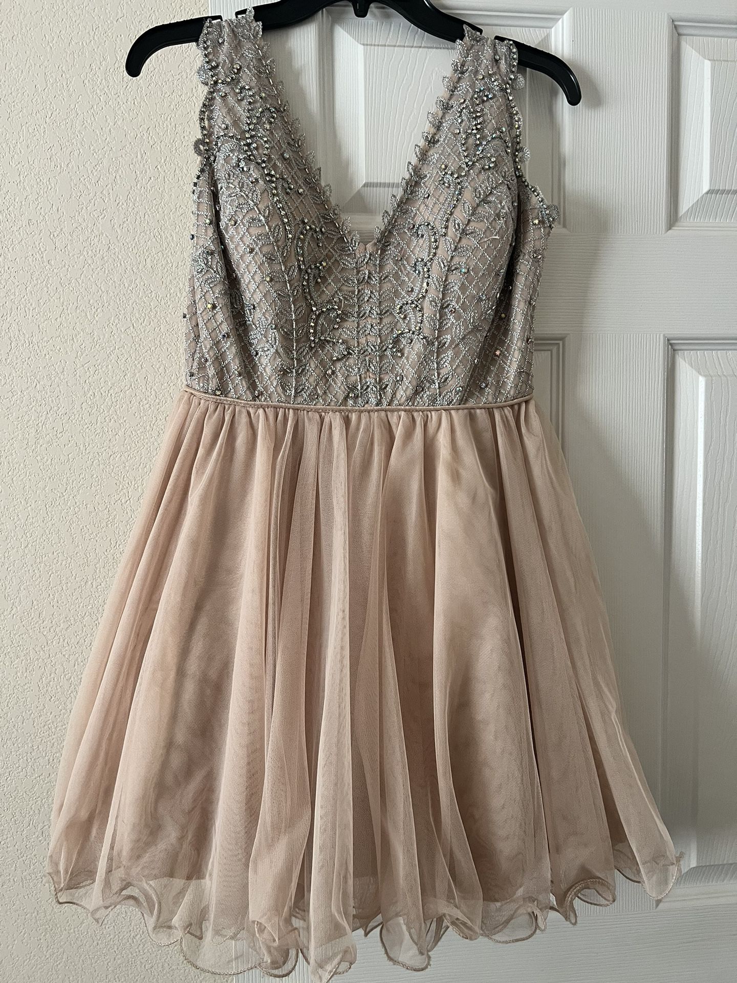 Juniors Dresses