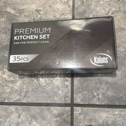 Brand New Kitchen Set