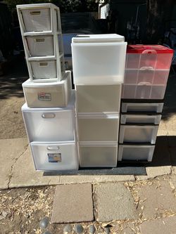 ASSORTED ORGANIZER PLASTIC CONTAINERS DRAWERS