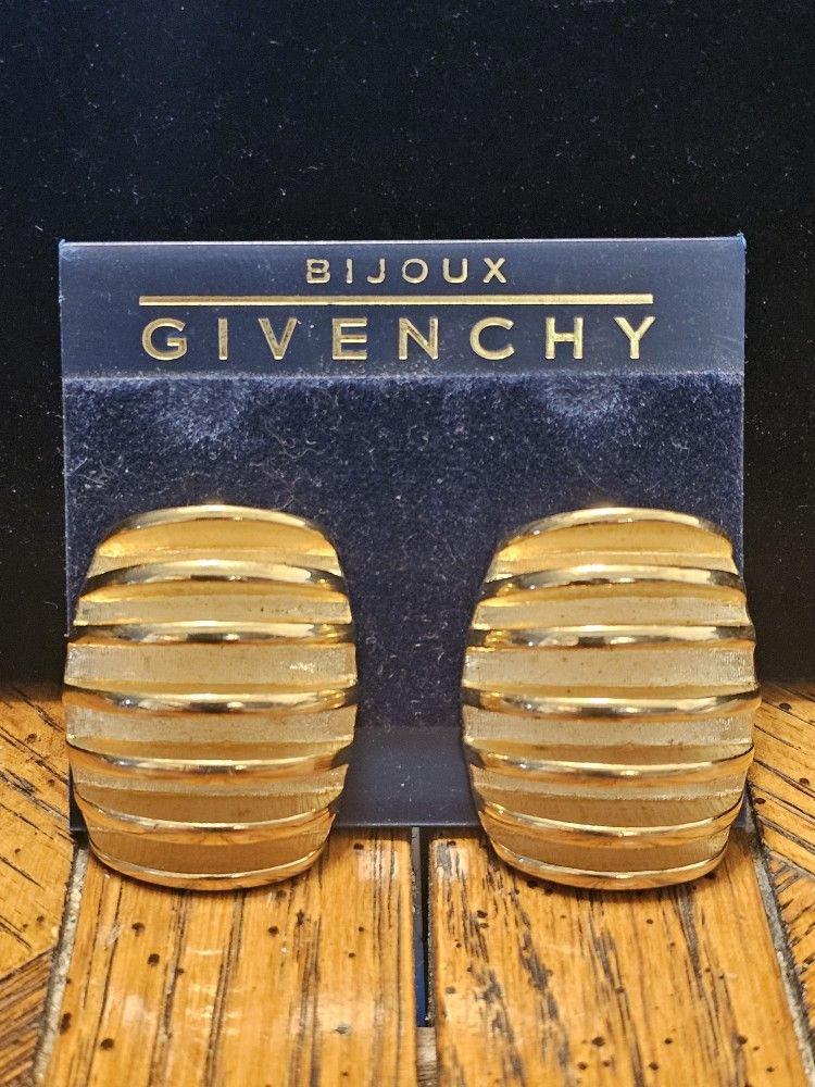 Vintage Givenchy Paris New York Chunky Clip On Earrings Gold tone Signed