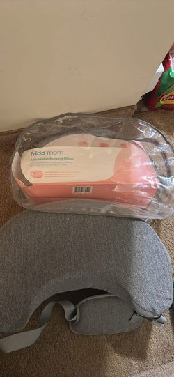 Frida mom nursing pillow