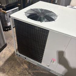 Brand New 2.5 Ton Air Conditioner For Mobile Home