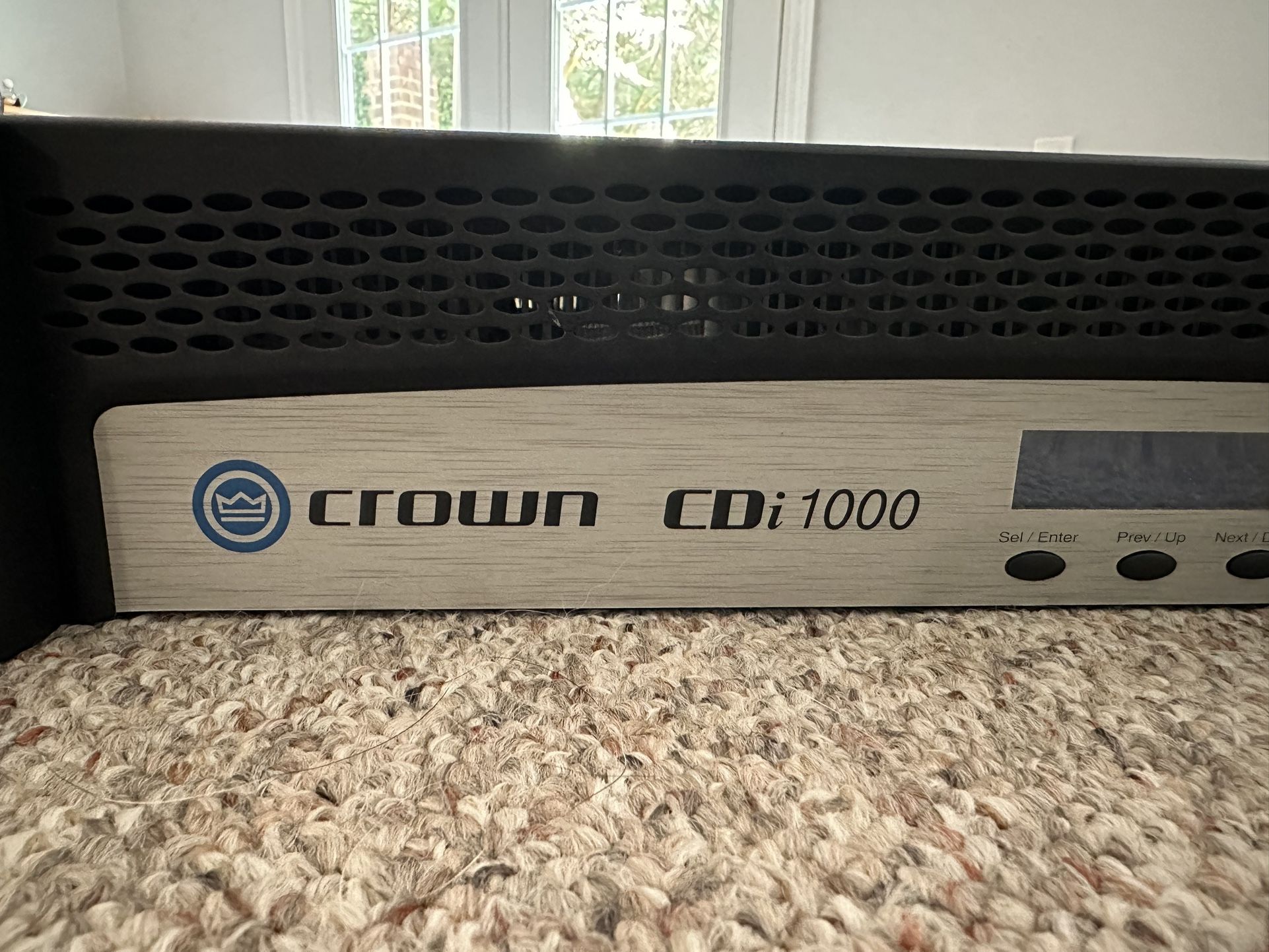 Crown amplifier