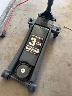 PITTSBURGH 3-Ton Low-Profile Floor Jack