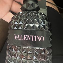 Valentino Born In Roma Intense (3.4fl oz)