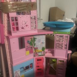 Barbie Doll House 