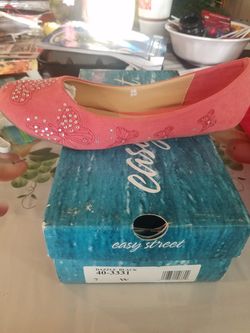 Women's flats
